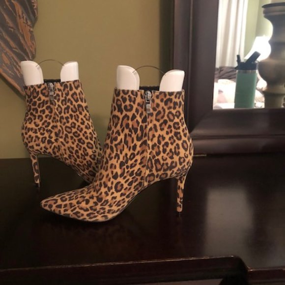 EUC Nine West Fast Dress Bootie in Leopard 8.5 - Picture 2 of 7
